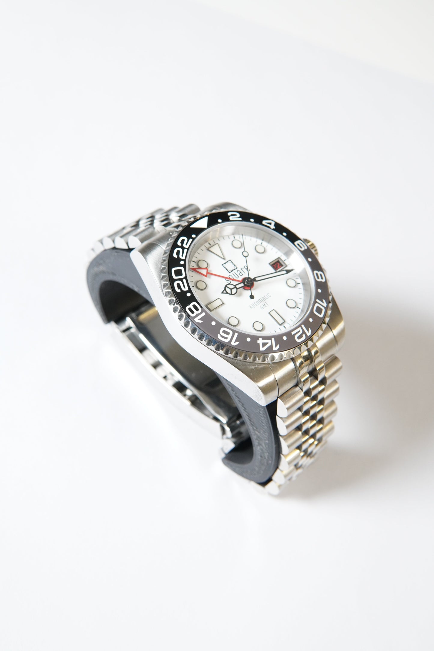 GMT-R